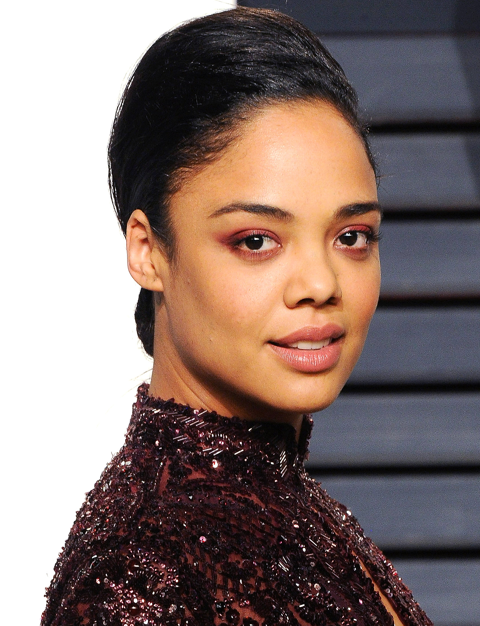 How tall is Tessa Thompson?